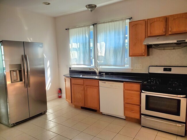 Photo - 18 Nonantum Pl Unit 1