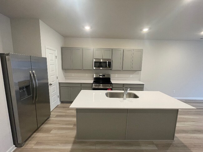 Photo - 1720 Manuka Ln