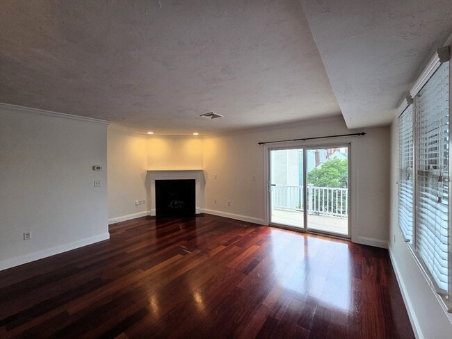 Photo - 242 Bunker Hill St Unit 1