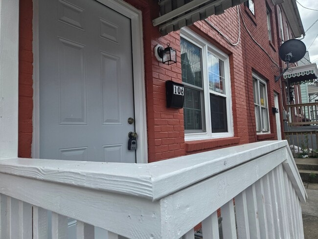 106 S Locust St