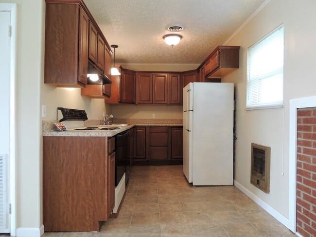 Photo - 103 York Dr