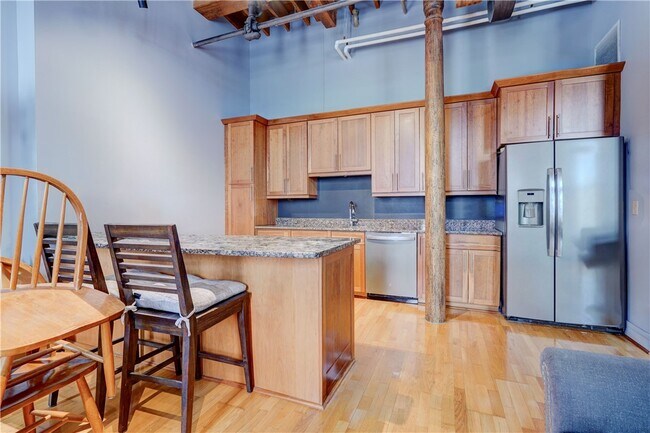 Photo - 224 Mill St