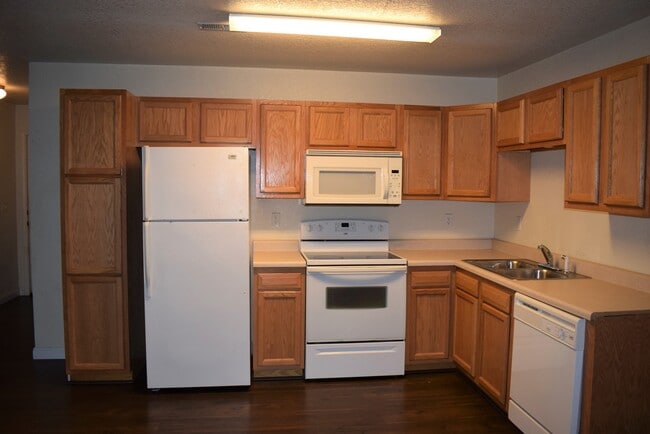Photo - 3 bedroom 2 Bathroom Duplex in Hunters Ridge