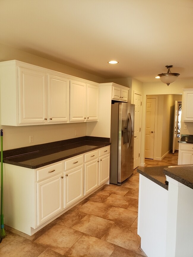 Photo - 1859 Meadowlark Ln