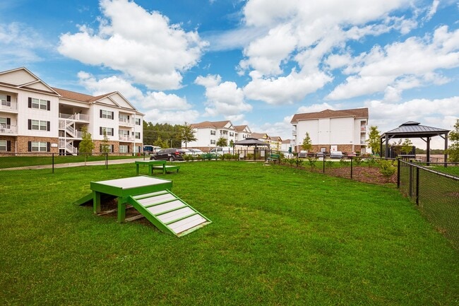 Photo - The Vista Apartments & Townhomes