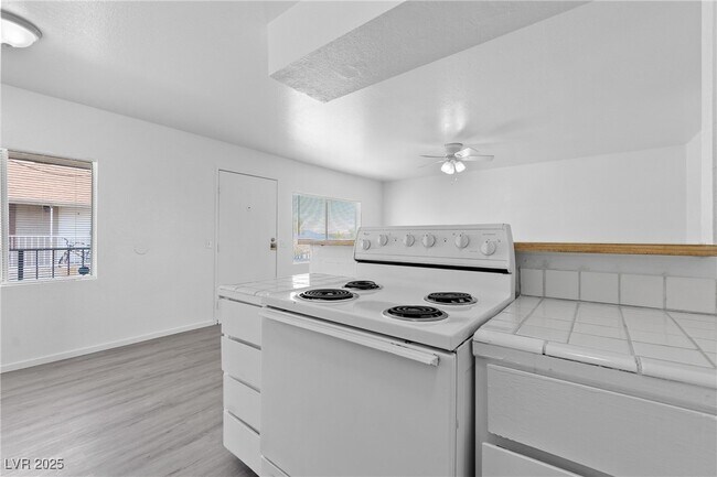 Photo - 1812 Fulstone Way Unit 4