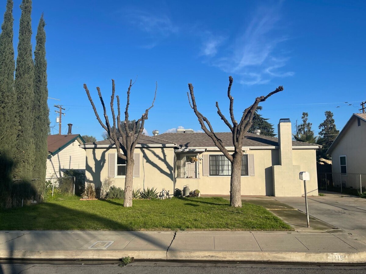 Photo - Nice home for rent in Visalia with a pool