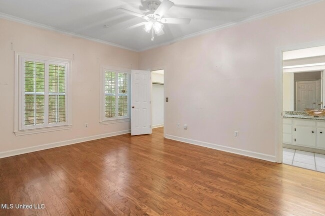 Photo - 246 Eastbrooke St