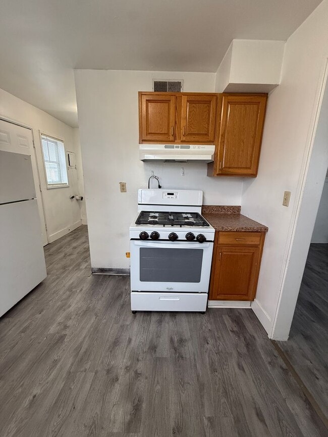 Photo - 9523-9525 Charlotte St Unit 9523 Charlotte St