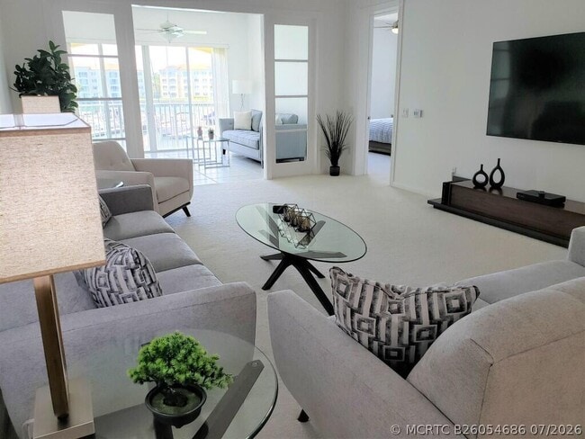 Building Photo - 10 Harbour Isle Dr E Unit 204