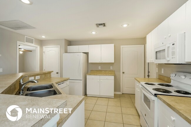 Photo - 3016 65th St W