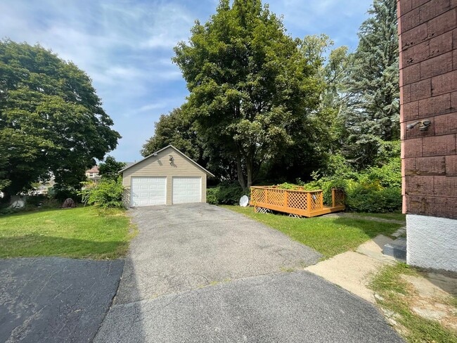 Photo - 1917-1919 Avenue B Unidad 1919