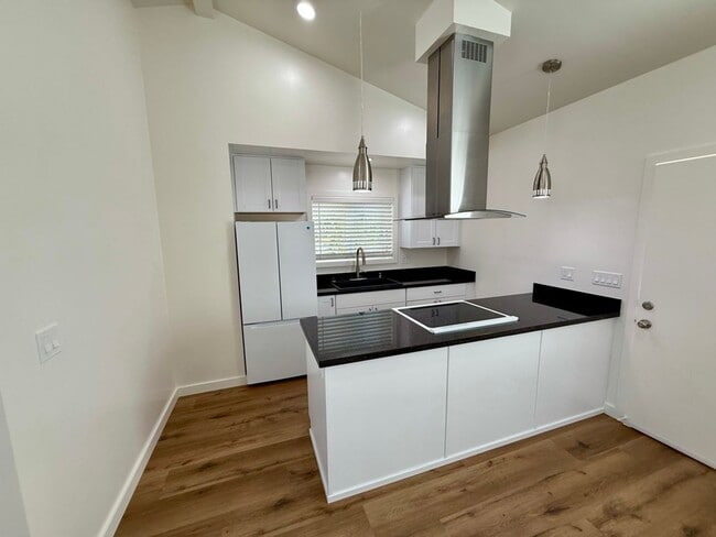 Photo - New Beach Bungalow Studio – Fire Mountain, South Oceanside