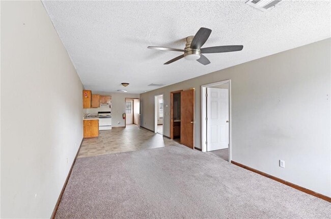 Photo - 124 Evergreen Trail SE