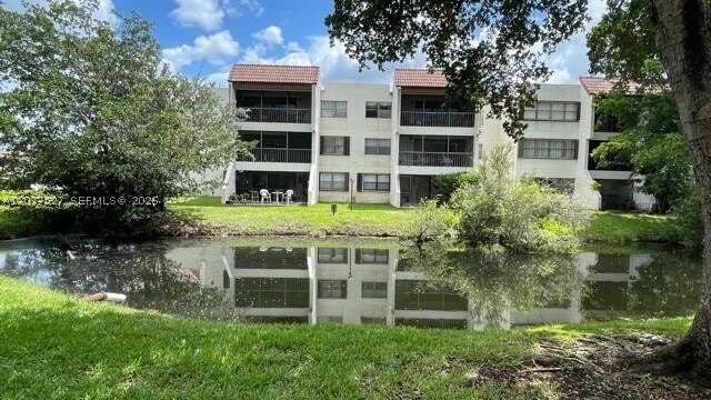 Building Photo - 100 Lakeview Dr Unit 103