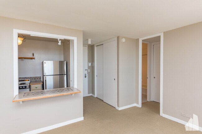 Photo - 2626 N Lakeview Ave Unidad 2506