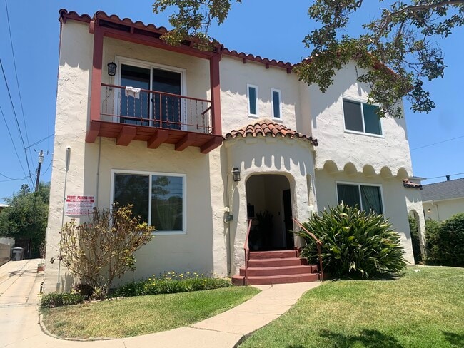 Building Photo - 619 E Chevy Chase Dr Rental