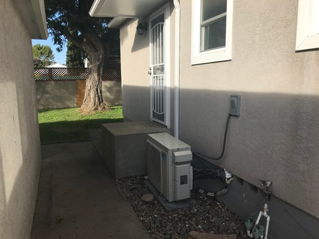 Side yard - 6980 Adams Ave