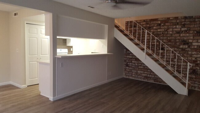 Photo - 2603 Sextant Ave