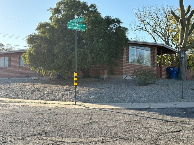 Photo - Beautifully Renovated 2 Bedroom -A/C- Fenced Yard