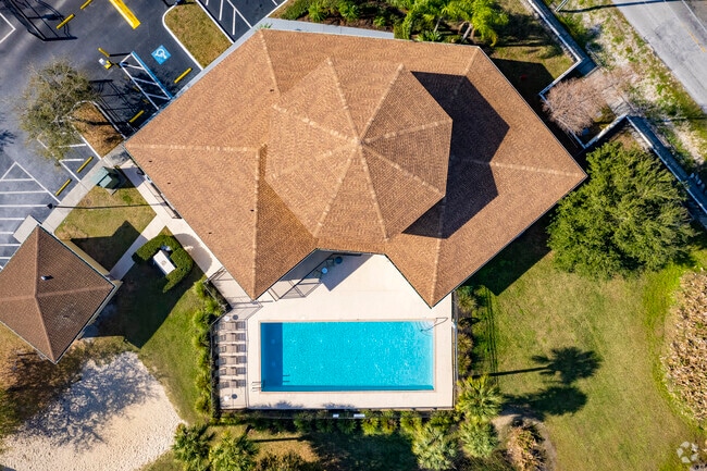 Pool - 6720 S Lois Ave Tampa, FL 33616