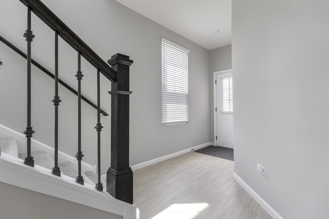 Photo - 2227 Ryegrass Ln