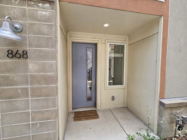 Photo - 868 Kalamath St