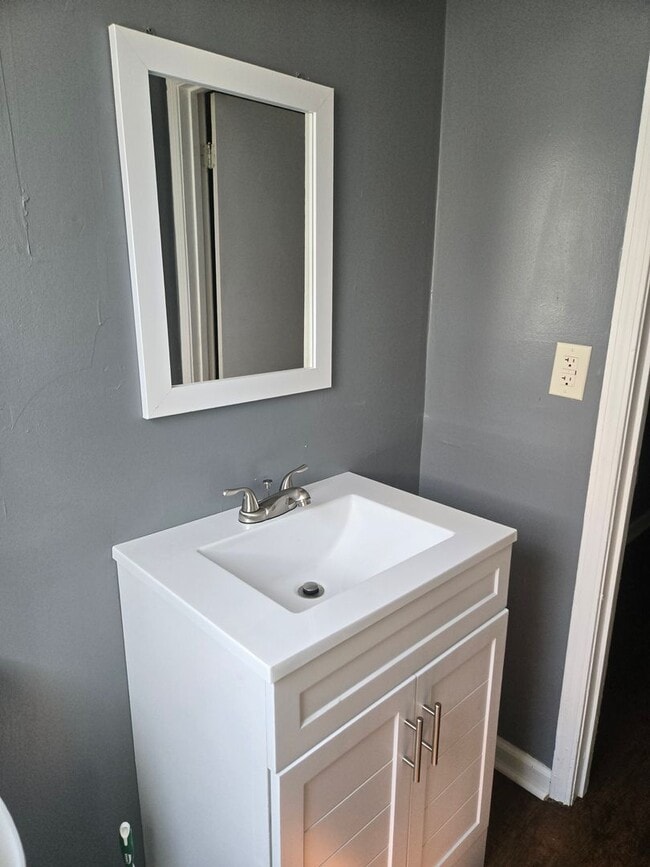 Photo - 1914 E 48th St Unit B