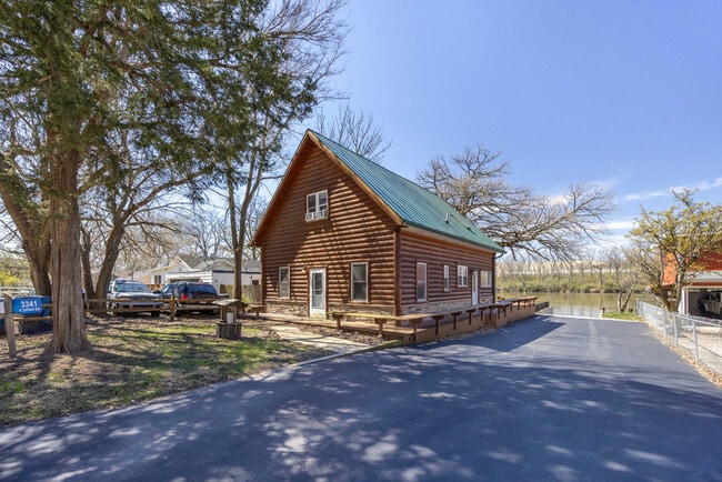 Photo - 3341 E 2059th Rd