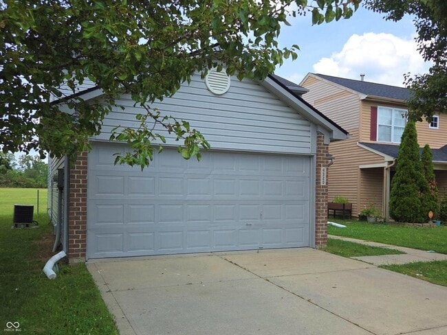 Photo - 4320 Village Bend Ln