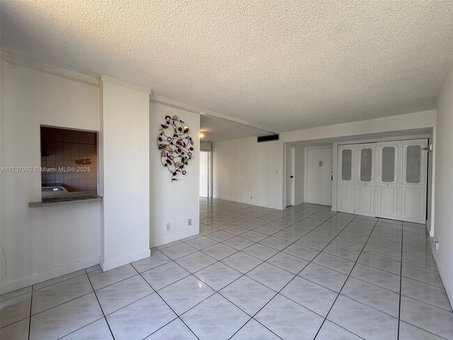Photo - 17011 N Bay Rd Unit 607