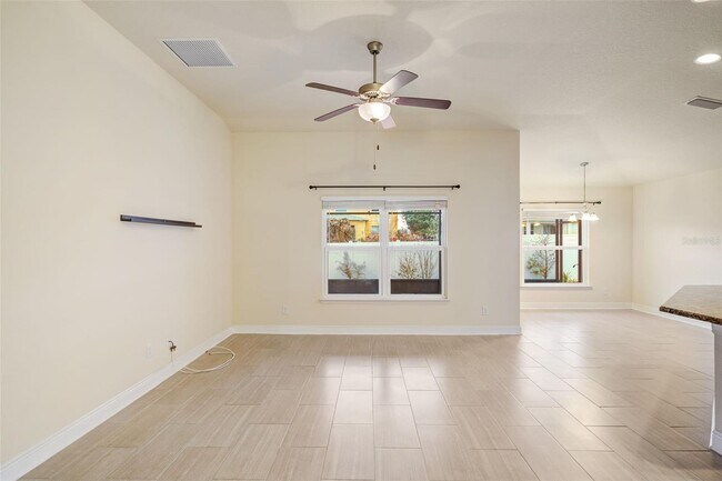 Photo - 1130 Sabine Ln
