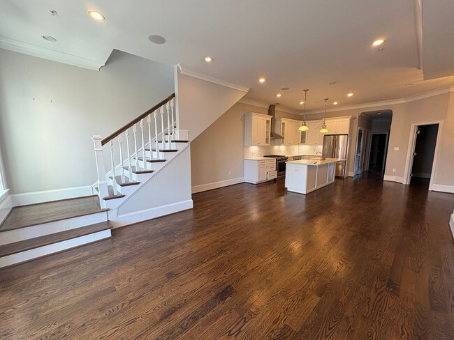 Photo - Amazing Top Floor, 2BR, 2BA with Private Rooftop and Garage parking! A Must see!!