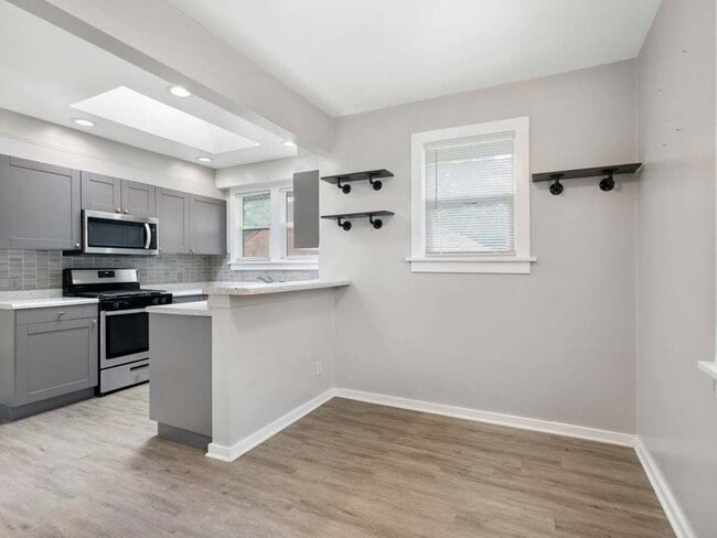 Photo - 707 McHenry Ave
