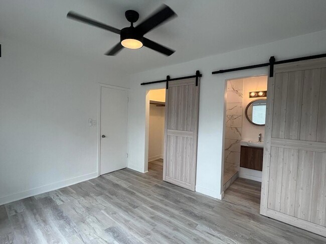 Photo - 1712 Fletcher St Unidad 3