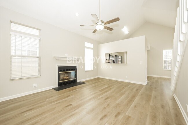 Photo - 5929 Colchester Dr