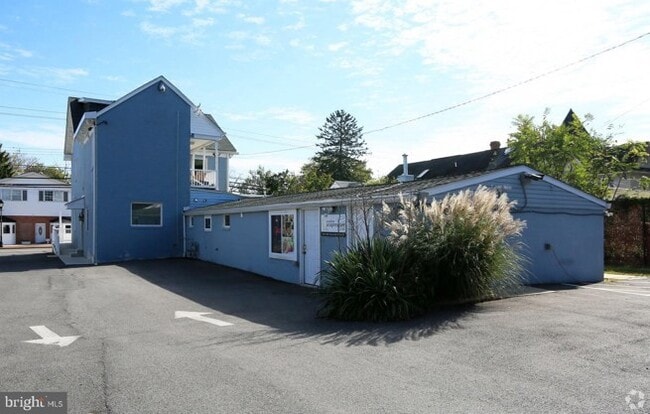 Photo - 218 Main St Unit Office Space Available $750