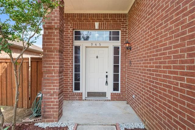 Photo - 945 Azalia Dr