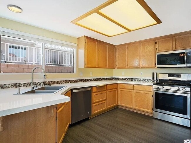 Photo - 8523 Barberry Ave