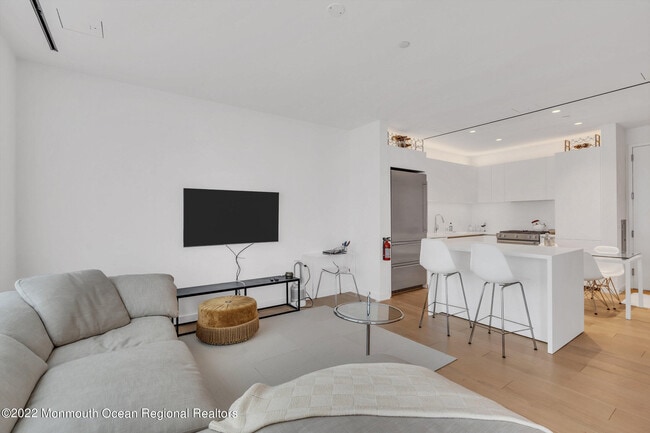 Photo - 601 Heck St Unit 307