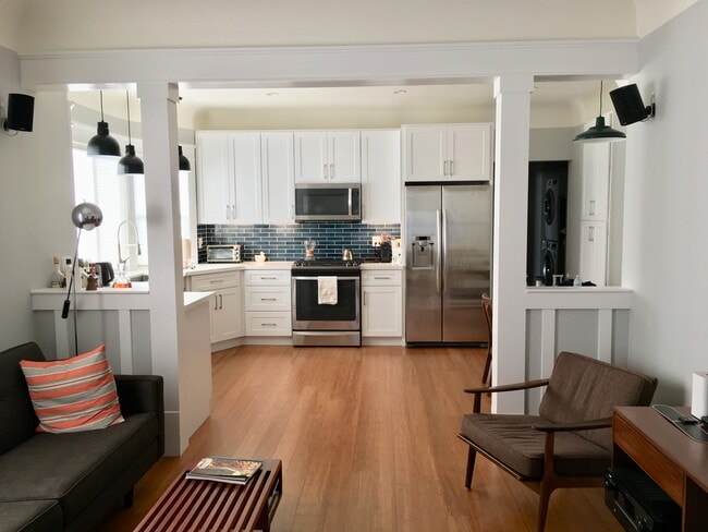 Building Photo - 4929 Monte Vista Street Unit B Rental