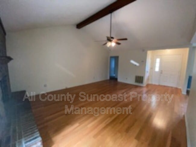 Photo - 105 Whisper Ct