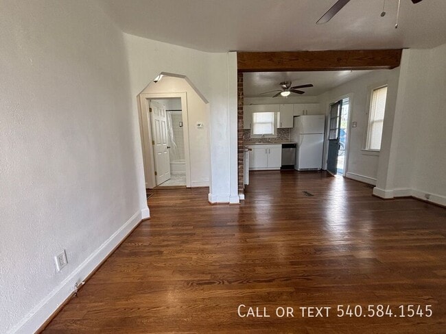 Photo - 950 Morgan Ave SE