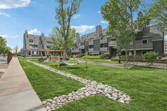 Building Photo - Foothills Park