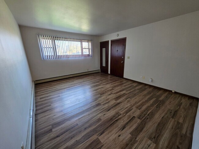 Photo - 221 W 10th Ave Unidad Lower
