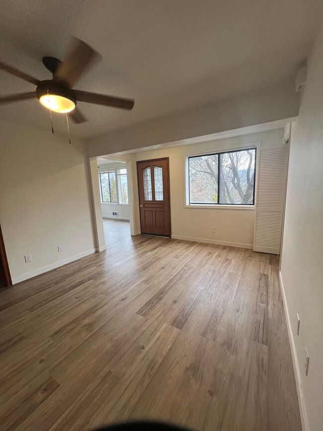 Photo - 276-278 Gresham St Unit 276 Gresham St.