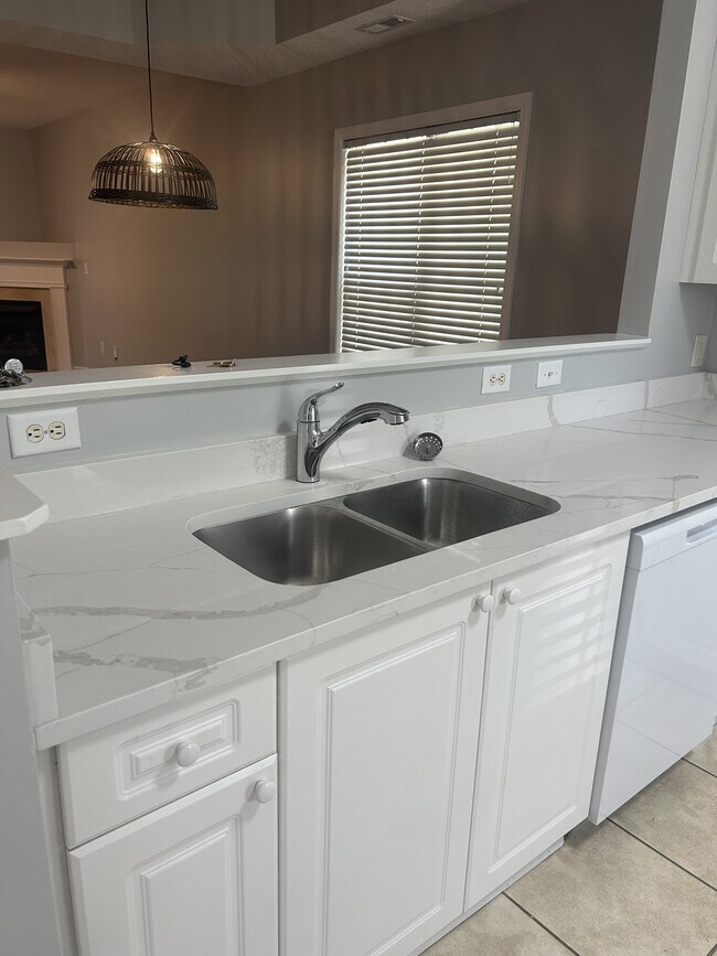 Photo - 2208 Castle Pines Dr