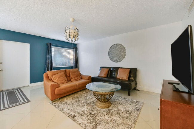 Photo - 3100 Springdale Blvd Unit 314