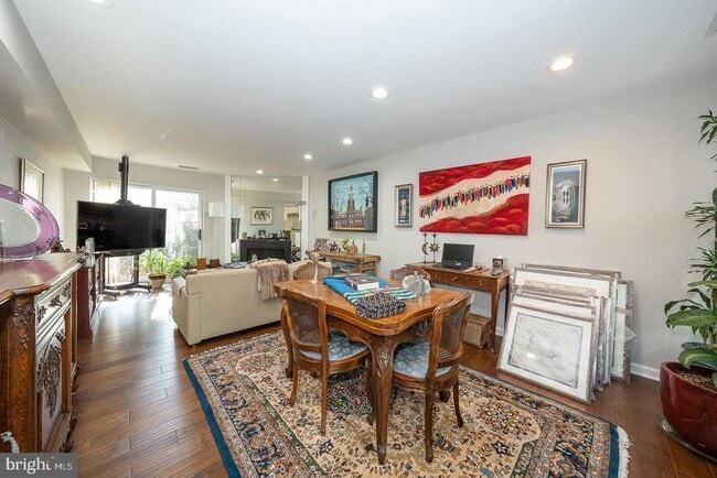 Photo - 1710 Oakwood Terrace Unit 3-B