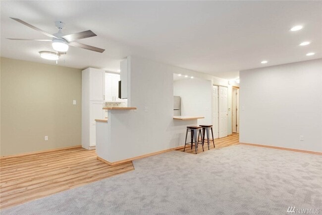 Photo - Cozy Duplex Home On Quiet Road in Kent a Must See!